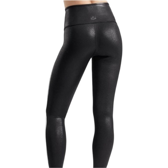 EUC - Beyond Yoga - Ride It High-Waisted Midi Leggings- size Small - Picture 4 of 8